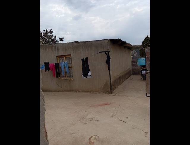 11 BEDROOM HOUSE FOR SALE IN COSMO CITY
